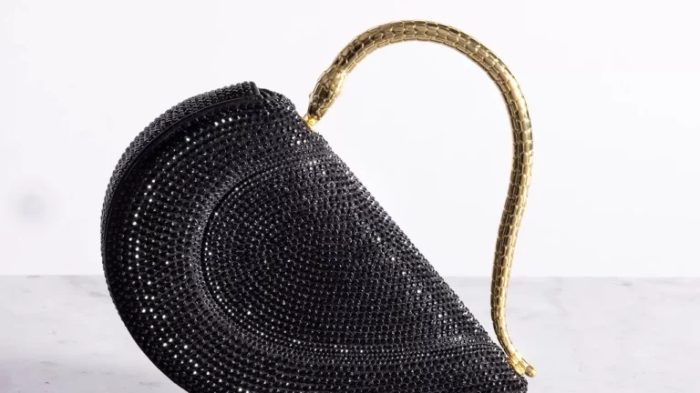 Timeless Elegance Of The Bulgari Serpenti Cuore 1968