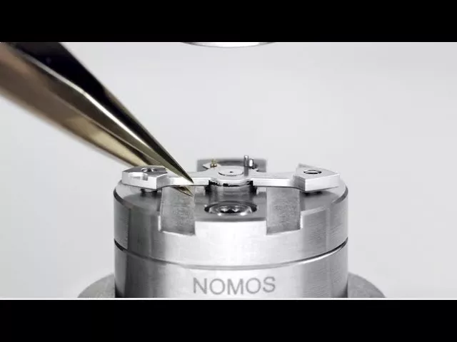 Understanding the Pre-Assembly of the Balance Bridge in Luxury Watches