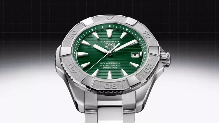 TAG HEUER - Aquaracer Professional Solargraph 100 and 200