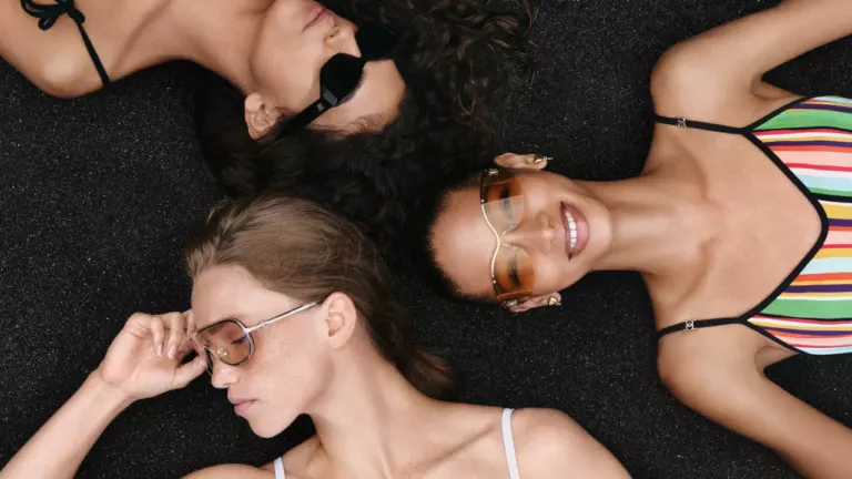 CHANEL - The sunglasses from the CHANEL COCO BEACH