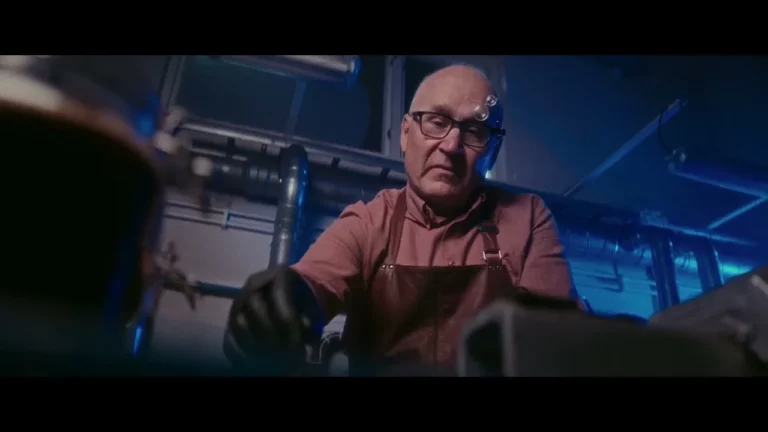 LOUIS ERARD - Discover the Unique Craftsmanship of Le Régulateur Louis Erard X GOS