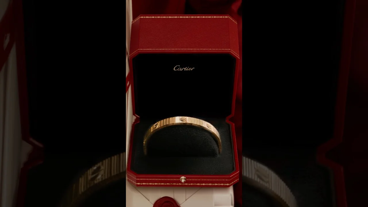 CARTIER - Dynamic Festive Jewels: A Closer Look at Luxury Timepieces