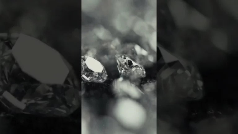 CHAUMET - Etoile de Paris Necklace: A Timeless Elegance in Luxury Jewelry