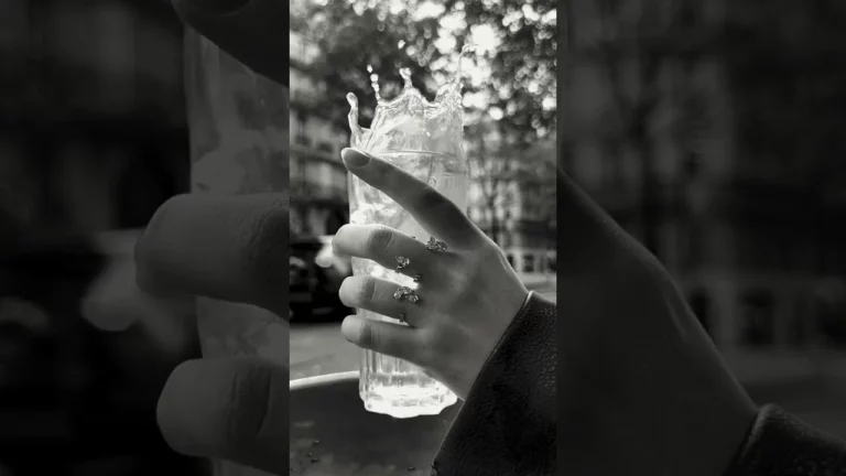 REPOSSI - Serti Sur Vide Elevates Time With Floating Diamond Illusion