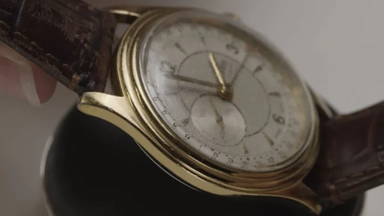 ORIS - The Timeless Bond of Oris: A Journey Through Restoration
