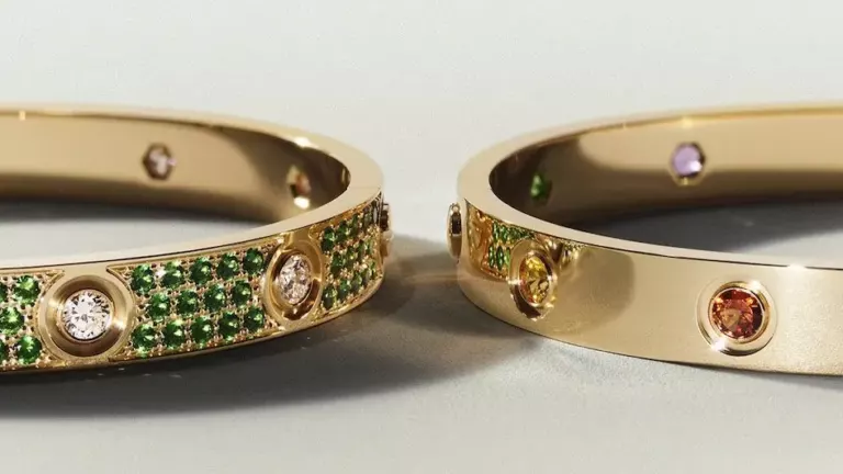 CARTIER - The Iconic Bracelet Shines With Colour
