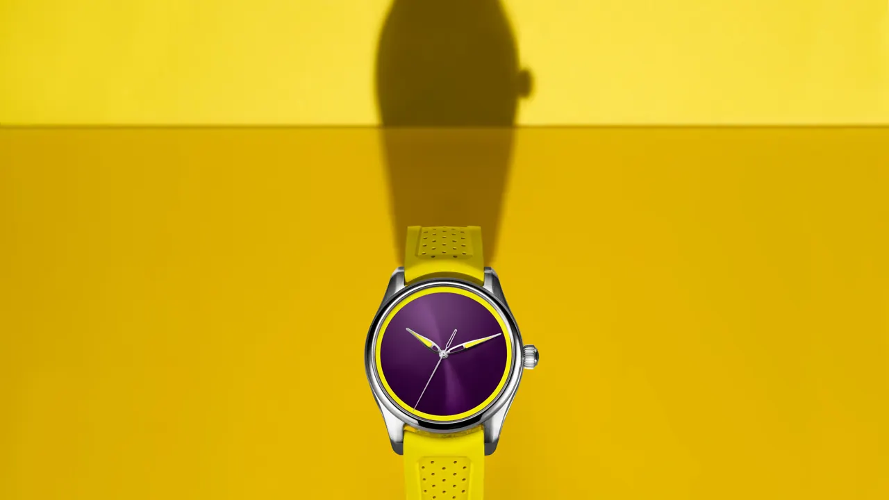 H. MOSER & CIE - Pioneer Centre Seconds Sun Berry